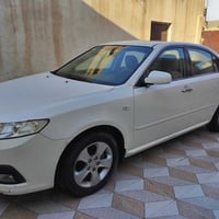 عندي كيا ابوتيما موديل 9 خليجي سيارة جاهزه رقم مميز انكليزي باسمي اريد...