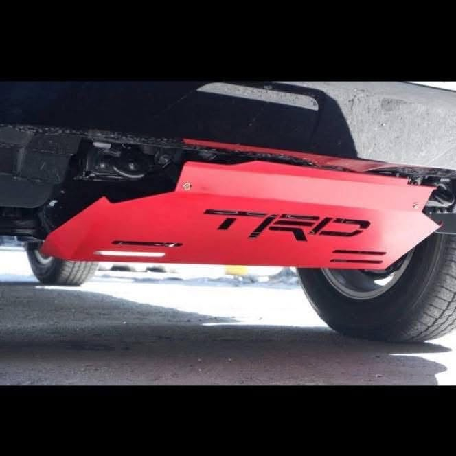 عرض على درع اسفل المكينة TRD خاص بالهايلوكس الفور ويل 
من موديل 2015 الى 2025  
بسعر 85 الف فقط 
قطع اخيرة لون احمر 

العنوان: بغداد - الشعب - حي عدن 
التوصيل: متوفر لكل محافظات العراق
واتساب/اتصال: ***********

نص مكتوب في الصور:
- GULAUTOS.PK
- ESUNNY
