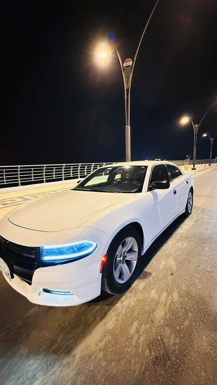 جارجر موديل 17 sxt 3600 وارد كندي بدون حادث وبالعراق صار بيها صبغ قطعتين الجاملغ الامامي والخلفي السياره ماشيه 160 mil العنوان البصره قضاء المدينه السعر 195 ورقه وبيها مجال قليل الاتصال ***********
