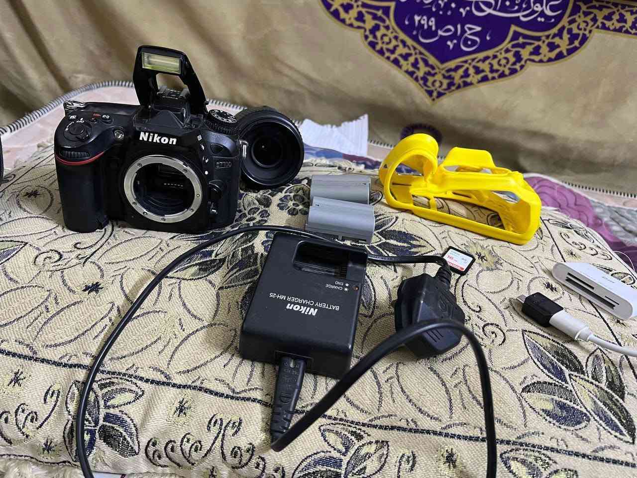 السلام عليكم كاميرا نيكون  للبيع مع جميع ملحقاتها كاميرا 7100 مع عدسه رياضيه 55  300 مع رام 16 جيجا معاها بطاريتين وحقيبه وكادريتر نقل الصور وشاحنه السعر 375 وبيها مجال ***********. *********** متوفر واتساب المكان كربلاء

