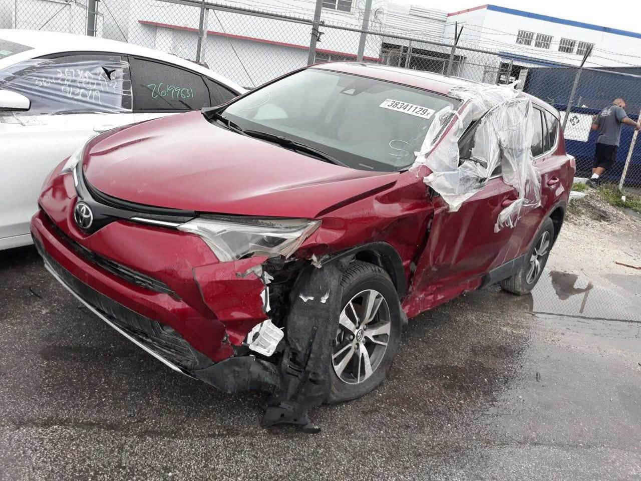 السلام عليكم RAV4 2018 Xle للبيع او مراوس وارد امريكي
حادثهة مرفق بالصور جانيهة من 2023 السيارة خير من الله بعدني محافظ على نظافتهة وهسه يلة مشيتهة 85 كيلو متر حقيقي ومواصفات ال Xle معروفة بالعافية على الياخذهة للاستفسار *********** مكاني بغداد

نص مكتوب في الصور:
- 38341129X