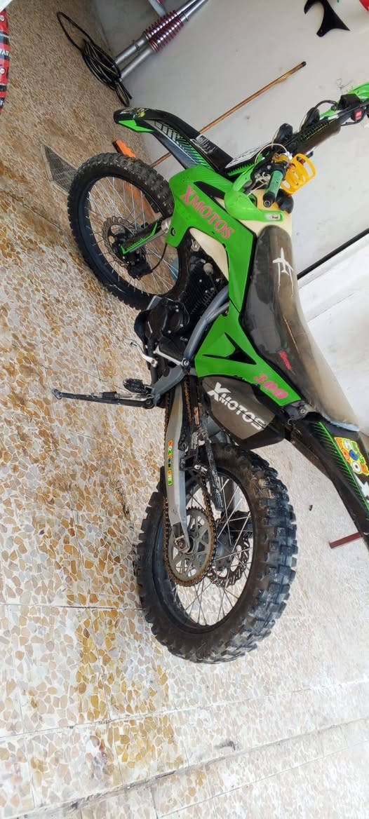 السعر مليونين بيه مجال
***********
