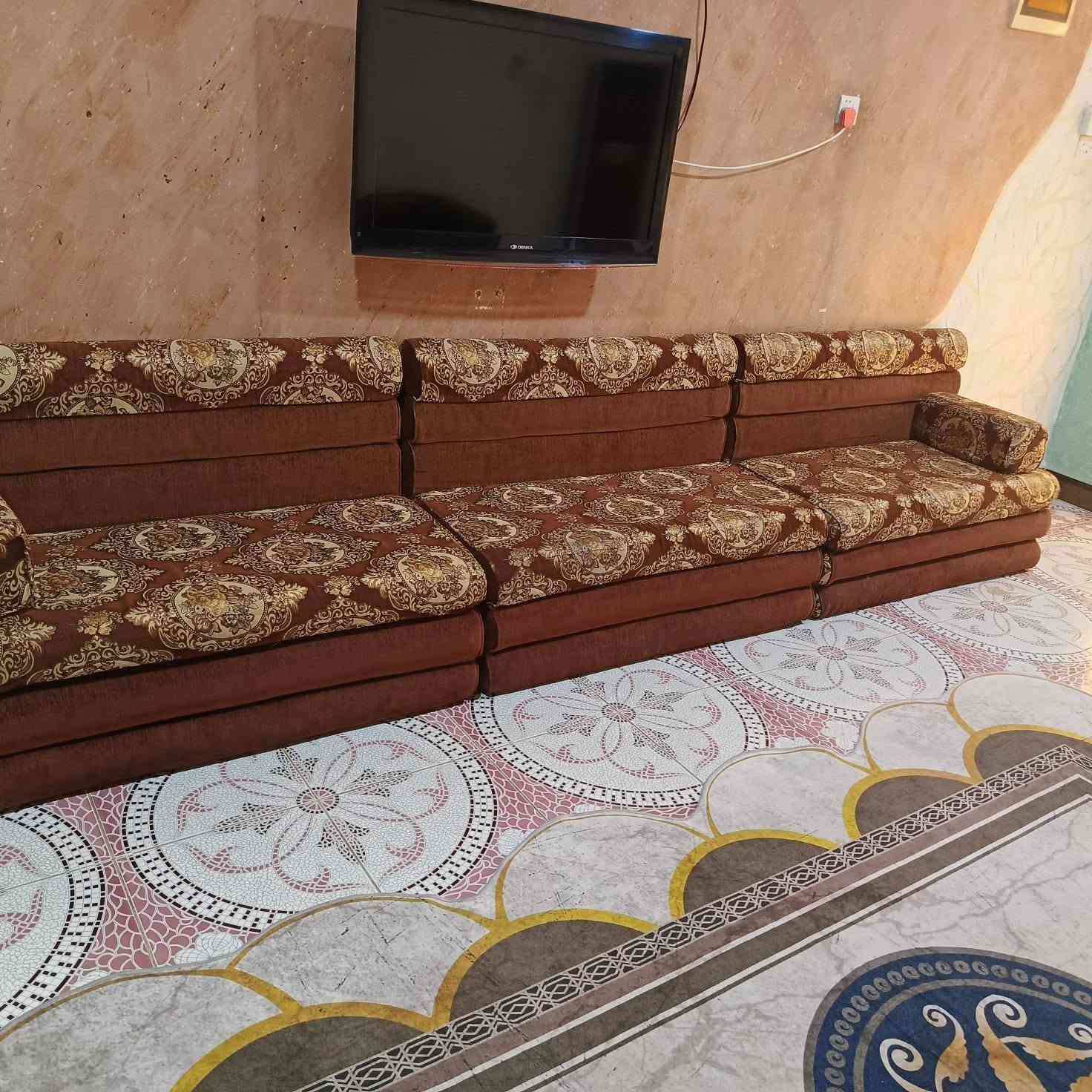السلام عليكم جليسلت نضيفات 11متر 11قطعه في البصره ابي الخصيب الرقم ***********
السعر 175 بيه مجال
