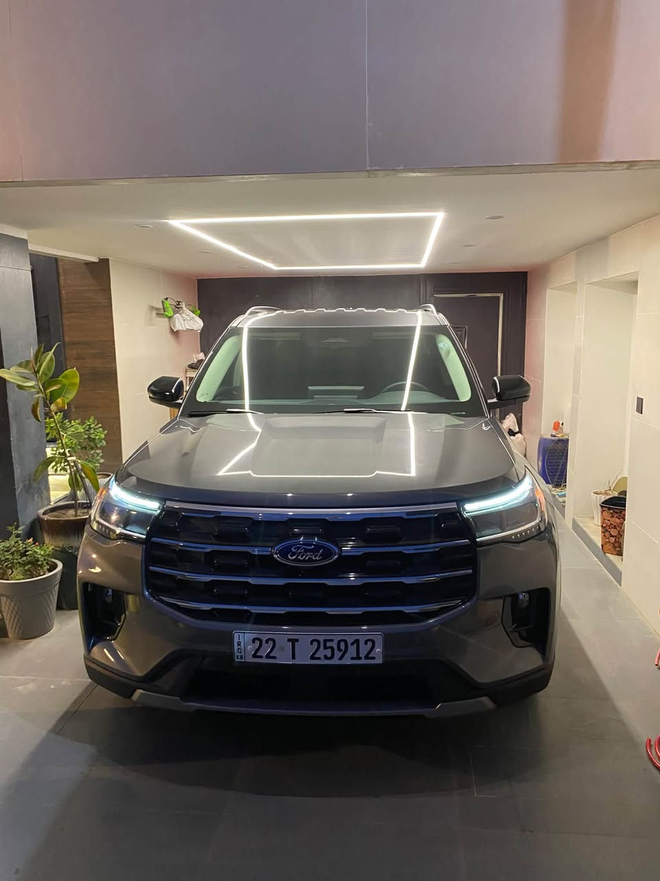 للبيع Ford Explorer Active 2025
فورد إكسبلورر Active موديل 2025 🔥

🔹 الموديل: 2025

🔹 الفئة: Active

🔹 الممشى: فقط 4,000 ميل تقريباً (حوالي 6,400 كم)

🔹 المحرك: 2.3 لتر EcoBoost تيربو

🔹 القوة: 300 حصان

🔹 القير: أوتوماتيك 10 سرعات

🔹 عدد الركاب: 3 صفوف / 7 ركاب حسب التجهيز

🔹

🔹 الباب الخلفي: كهربائي Power Liftgate

🔹 الإنارة: LED أمامية وخلفية

🔹 الجنوط: ألمنيوم

🔹 حساسات ومزايا أمان ومساعدة للسائق

🔹 كاميرا خلفية

🔹 مثبت سرعة متكيف Adaptive Cruise Control

🔹 نظام مراقبة النقطة العمياء

🔹 أنظمة تحذير ومساعدة على تجنب التصادم

🔹 Apple CarPlay + Android Auto لاسلكي

🔹 شاشة وسطية 13.2 إنچ

🔹 شاشة عدادات رقمية 12.3 إنچ

🔹 مقاعد أمامية كهربائية ومدفأة حسب التجهيز

🔹 نظام Ford Co-Pilot360 لمساعدة السائق

🔹 7 Airbags

🔹 نظام مراقبة ضغط الإطارات

🔹 فرامل ABS + أنظمة الثبات والسيطرة

🔹 3 صفوف، ومساحة داخلية واسعة ومناسبة للعائلة والسفر

✨ السيارة نظيفة جداً والممشى قليل جداً بالنسبة لموديل 2025، 

الاستفسار 

📞***********

واتس ***********
