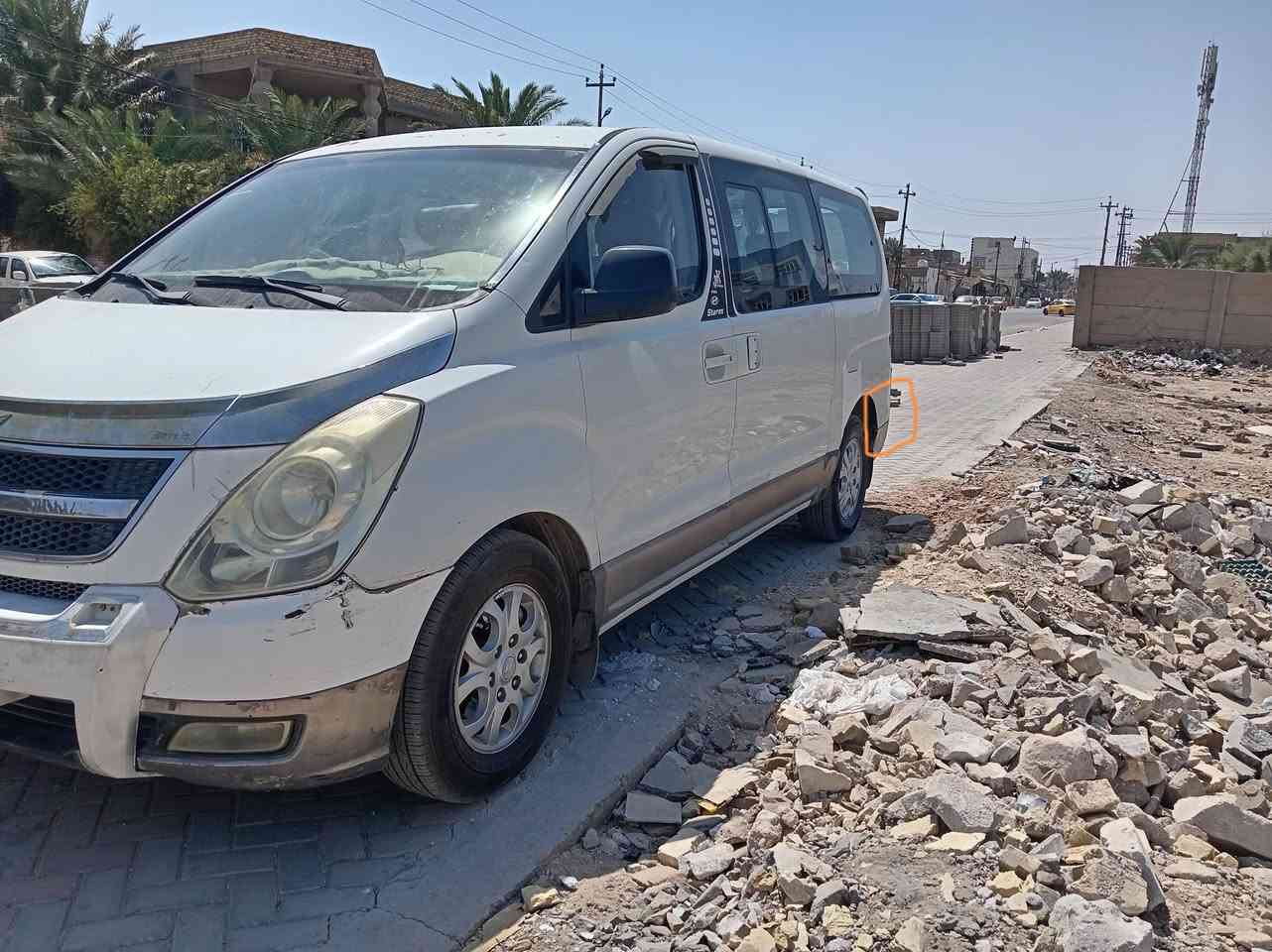 سلام عليكم
ستاركس مفتوح ٢٠٠٩ تخم تاير باتري جديد كير مكينة نضيفات تبريد شغال فول مصفره هيئة وضربه وغرامات رقم دولي سنويه جديده ماناقصه شي سيارة  ١٣٥ بيه صبغ بل جاملغ الخلفي موضحينه بل صوره
شراي يتواصل على رقم *********** مداور ثاني يوم
