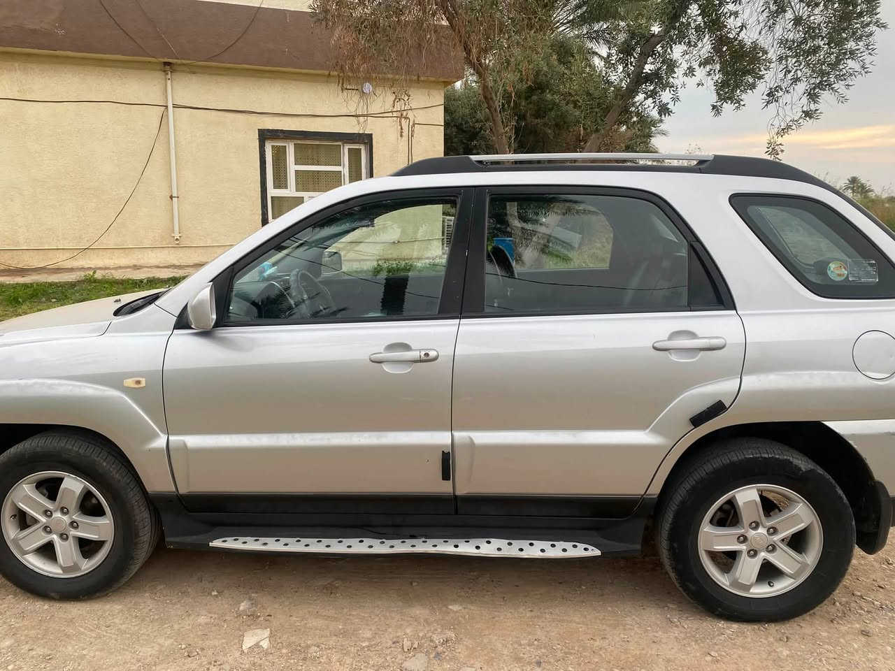 سبورتج موديل 2009كوري بدون ضرر فئات
Lx

118 وبيها مجال بسيط***********

