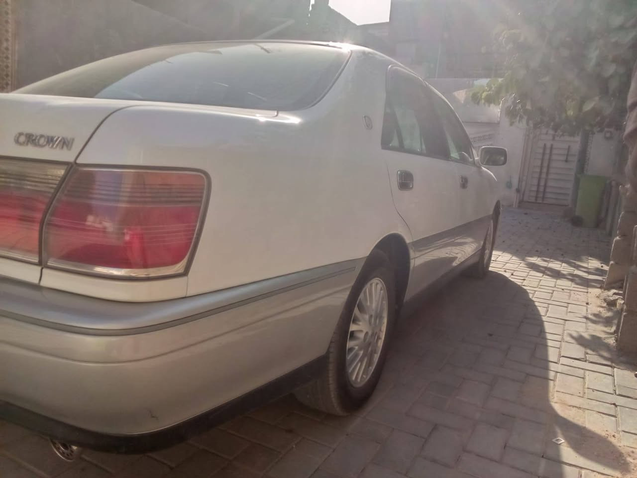 السلام عليكم
ملكه 2000 كفاله عامه تسجيل جديد
مكفوله كص نقل ضربه صبغ سياره جديده
عاديه دكمتين ديفير جبير كفاله تخم تاير حداده بلاديه جديده    ١٤٠ وبيه مجال
*********** واتساب
