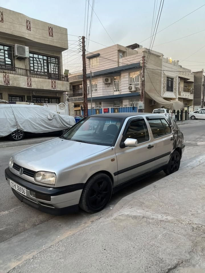 كولفmk3 الون فضي رقم بغداد انكليزي مكينه1800 كير اوتو تبريد شغال ثلج داخلهه كلش نضيف بلادي شاشه وسستم صوت تخم تاير ياباني بدون حادث صبغ جماليه فقط صدره نضيف كهربائيات نضيفه السعر40 مكاني بغداد حي جهاد***********
