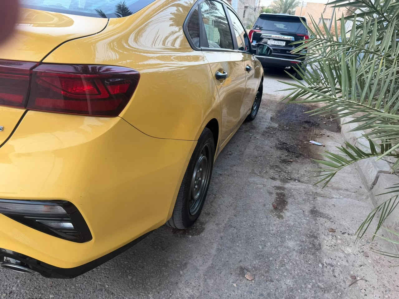 كيا فورتي 20ماشيه75الضرر باب السكن ورضعات قفل 120 ***********
