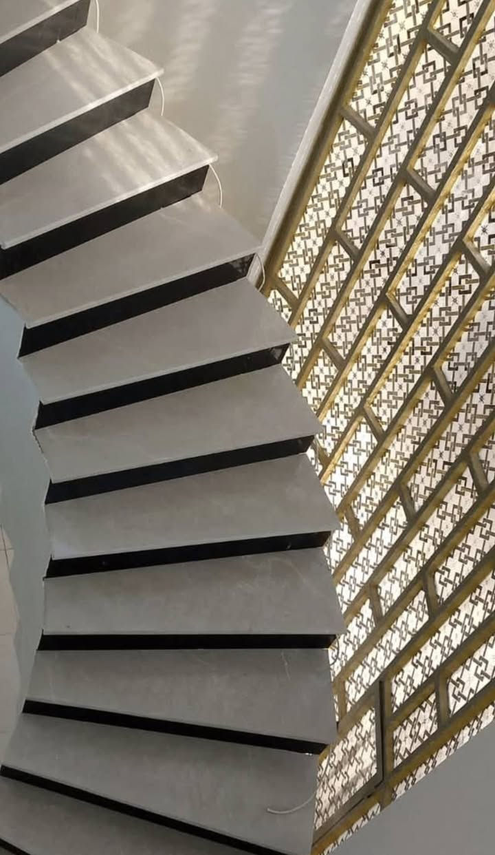 مكتب الأمير للمقاولات العامة
نُنفذ بناء الدورِ السكنية  بنظامِ تسليم المفتاحِ أو الهيكلِ حسب طلب الزبون او الترميم 
كما ننجز أعمالَ ترميم المنازل وتجديدها وتأهيلِها بالكامل بأحدثِ الأساليب الهندسيّة
وأعمالَ السقوفِ والديكورات كافة
وتنفيذ الأرضيات بأجود أنواع السيراميك والمرمرِ باشراف كادر متخصّصٍ يمتلكُ الخبرةَ والكفاءة
ثقتُكم أساسُ نجاحِنا ورضاكم غايتُنا في كلِّ مشروع
عملنة محافظة البصرة فقط 
للاستفسارِ والاتصال
***********
