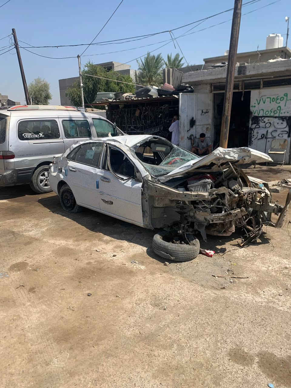 السيارة. راح تتفصخ. مكينة شغالة.  كير جديد.   شتريد. غراض. تدلل  دشبول  جديد  شتريد تعال وتدلل عنواني ديالى بعقوبة.  *********** يوجد توصيل
