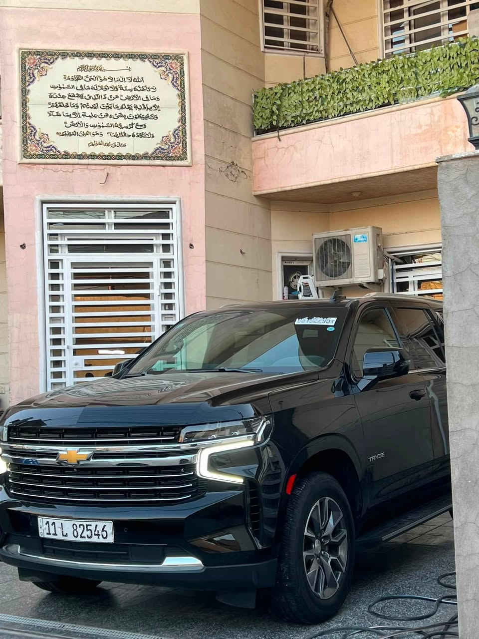 السلام عليكم
تاهو 2022
وارد أمريكي
مواصفات LT واحد ع واحد عدا الداتاشو 
والدوس مو كهرباء 
 السياره ما ماشيه بالعراق فقط امريكا 
دخولها جديد كتاب دبلوماسي 
رقم بغداد تحويل ثاني يوم 
حادثها بابتين مبدلات نفس اللون اصليه 
والقديمات موجودات وصور الحادث مرفقه مع الصور
السعر : 413$ورقه
المكان بغداد العامريه 
للاستفسار :: ***********
