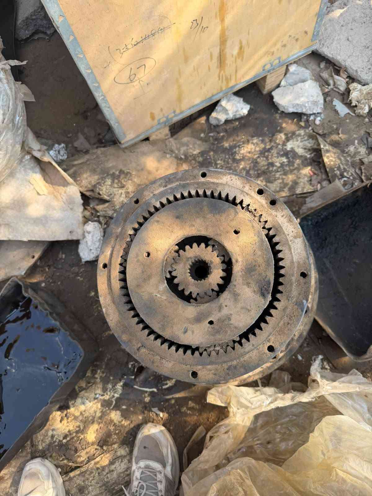 مواد حتياطيه هيتاشي للبيع التصال علأ الرقم ***********×***********
