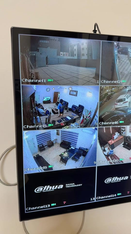 بعض النصائح بخصوص عدم وضوح الصورة في جهاز KVM احم نفسك و احفظ حقك من خلال تركيب كاميرات المراقبة الذكية ! حافظ على منزلك, محلك, شركتك, عيادتك من خطر السرقة او المشاكل المفتعلة. ✅ نوفر كاميرات مراقبة من مختلف البراندات والنوعيات. ✅ خدمة صيانة و تنصيب الكاميرات. ✅ يوجد خدمة توصيل/ نقليات لجميع انحاء العراق. للتواصل: واتس اب: *********** واتس اب: *********** العنوان: بغداد/ الكرخ/ حي الجهاد #dahua #imou #Hikvision #cvv #security_camera 

