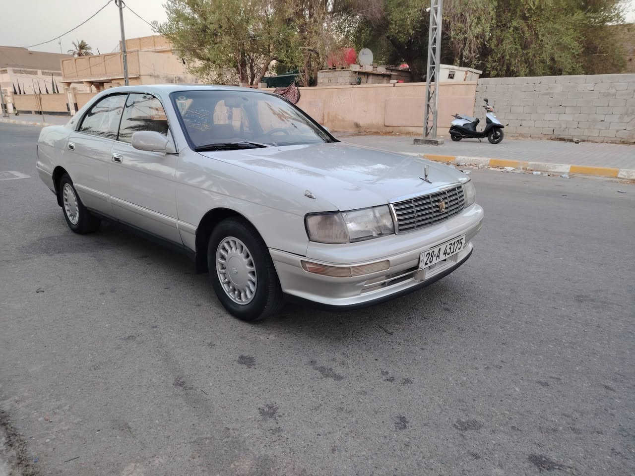 السلام عليكم شباب بطه كراون موديل 94 رقم نجف نكليزي سنويه لل ٢٨ مشروع وطني تحويل بكل المحافظات كهربائيات كلها شغاله تبريد شغال ثلج شاشه تاب مضخم صوت مكفوله من كص ونقل جثه وضربه حداديه تخم تاير مكفولات كير مكينه ثنين ونص سعر ٥٧ وبيها مجال بسيط حكك الجيه مكان السياره واسط ***********
