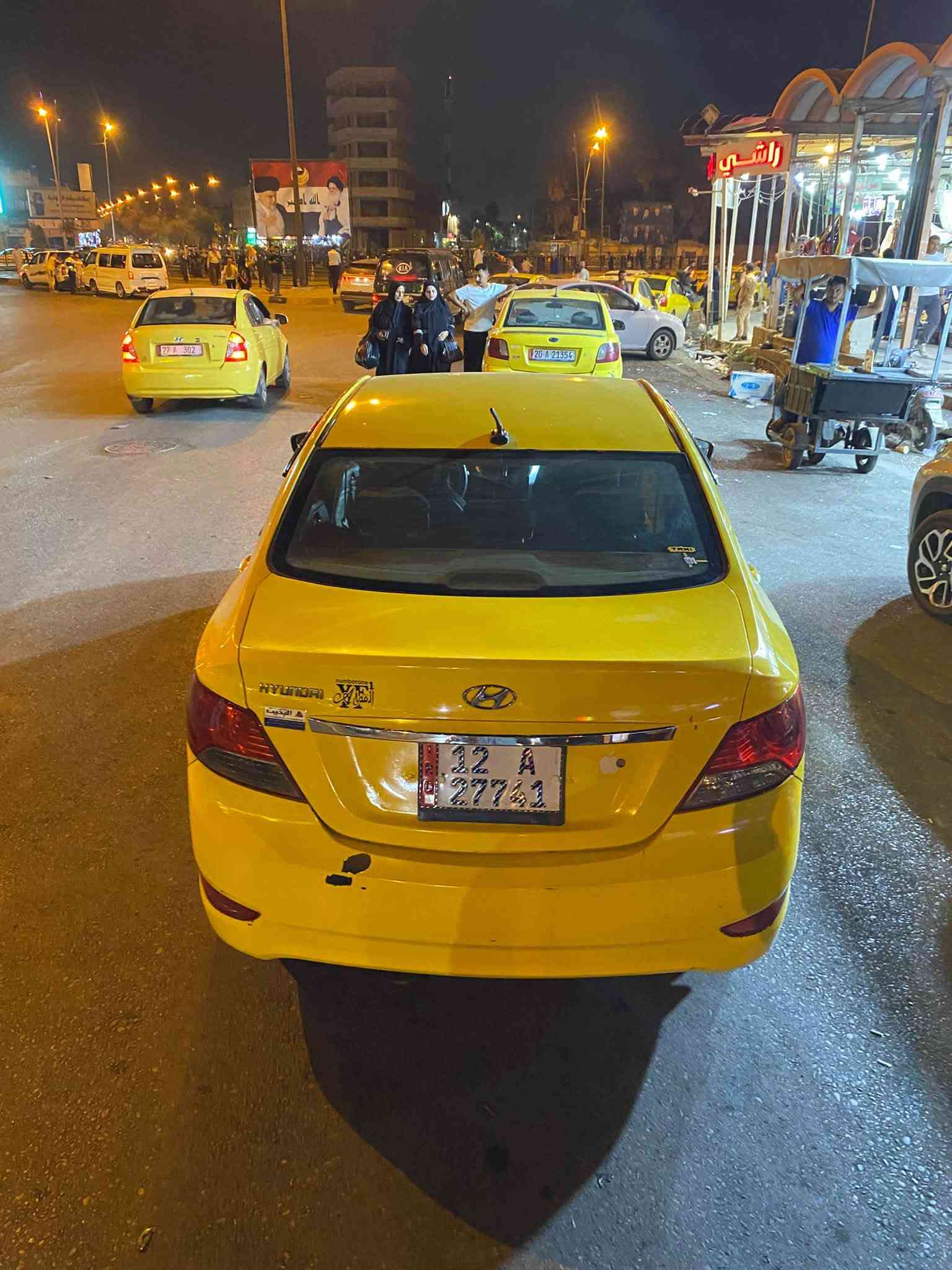 اكسنت 2012
محرك GDI 1.6
گير AT  مكفولات 
ضررها بوند وجاملغ،وجاملغ خلفي وشوية وباب النفر معدل شواصي شرط مكفولات بدون دواخل
شرط التحويل انا الشرعي كوبون بانزين موجود (السيارة جاهزة للشغل)
سعره 80$
