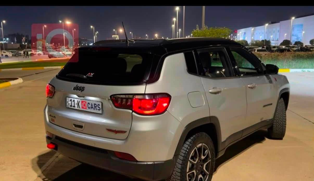 السلام عليكم
🚘 للبيع Jeep Compass Trailhawk 2024

💰 السعر: 175$ — وبيها مجال بسيط
🔄 بيع مستعجل أو مراوس حسب القناعة

• بدون صبغ للسيارة
• فقط البونيد تبديل، نفس لون السيارة
• بدون شاصي
• بدون إيرباگ
• ماشية 70 ألف كم
• السيارة مستوردة على إيدي من أمريكا 🇺🇸
• Trailhawk 4x4
سياره جدا نضيفه 
📞 للاستفسار: ***********
