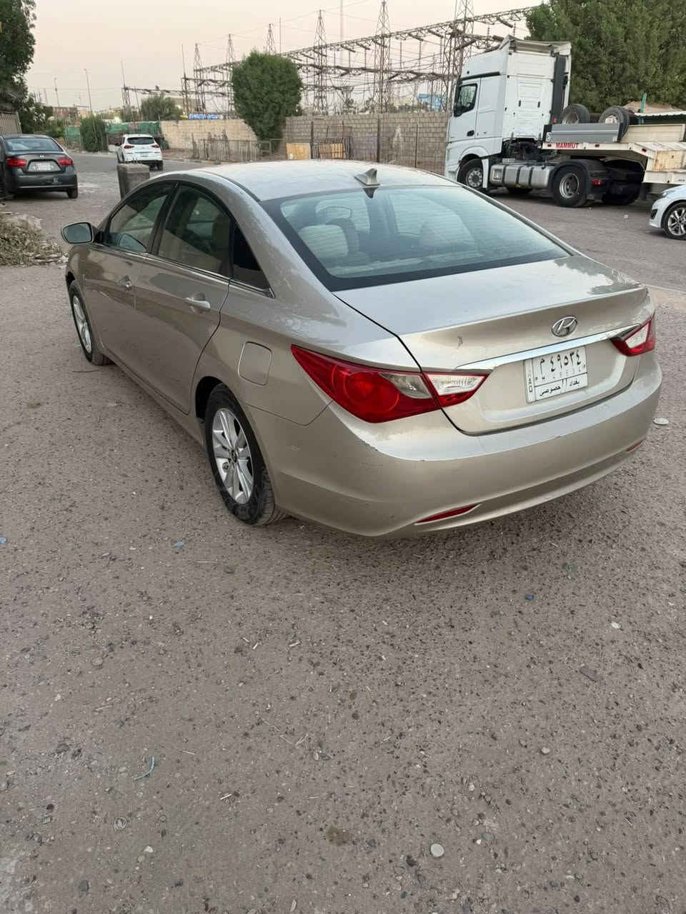 سوناتا ٢٠١١ للبيع فقط 
ماشيه ٥٥٠٠٠ محركهه ٢٤٠٠ جي دي آي 
حادثهه جاملغ الايمن والباب وبيهه ملاحضات بالكشر 
اكفلك المكينه والكير 
بدون سونار تجي تشوف ع وضعهه تاخذهه بيهه ملاحضات بالكشر حداديه جديده 
المواصفات 
مانع تزحلق 
نضام أيكو اقتصادي 
تحكم استيرن 
كشن كهرباء 
السعر ٨٥ ورقه وبيهه مجال للشراي
الرقم ***********
