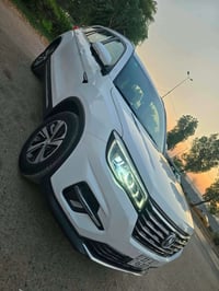 عندي ....جانجان cs75.....خليجي ....٢٠٢٠ محرك ١٨٠٠ بانزين فول مواصفات م...