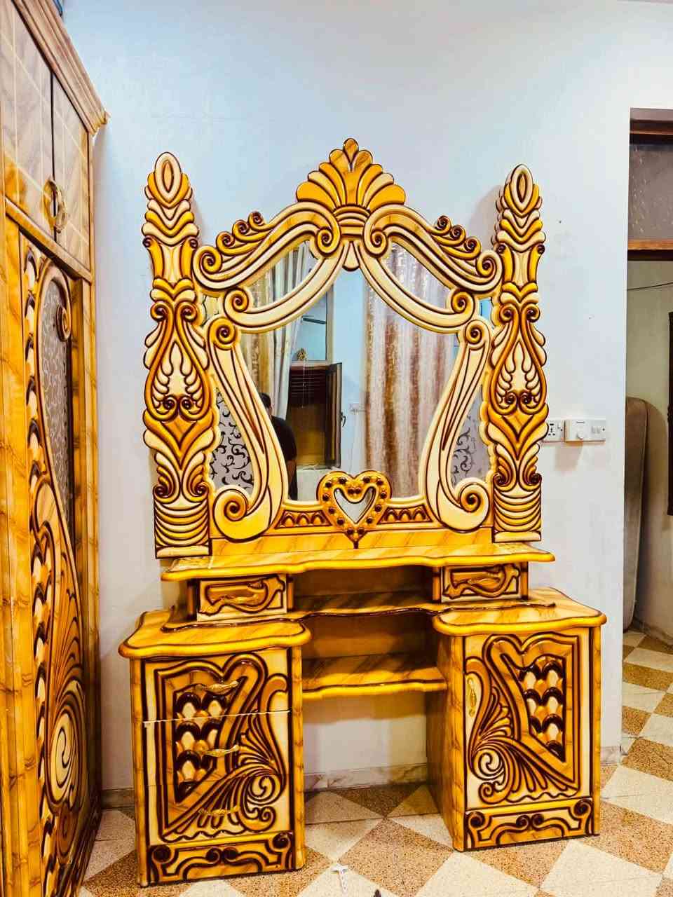 غرفه داخل وخارج صاج عراقي
ملحق عالي صاج طبيعي داخل وخارج

مع ملحقاته كامله مجرات سجج زاويه 

عاليه بارتفاع كنتور دواره كنتور عالي ملحق
نظيفه غرفه كلش 

تخت لوح خشب ٦ رجلين تزكام

كنتور مري جام الاطراف +خانات مقطع

ميز احذيه مع غرفه😍

العنوان بغداد الآمين الثانيه 

للاستفسار والطلب ***********

تتوفر لدينا خدمه توصيل 🚚 

🫶علما غرفه احلى من صور🫶
