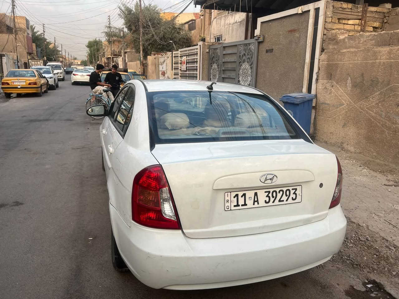 السلام عليكم اكسنت موديل ٢٠٠٧ رقم بغداد بسمي سيارة نظيفة عدا طخه بالجاملغ الورى السايق محرك١٦٠٠ كير جديد تايرات جدد تبريد فول كله جديدالسبارة موجود بغداد الدورة
الشراي يتصل رقم المبايل *********** 
السعر  ٩٧٥٠٠٠٠  الف عراقي
