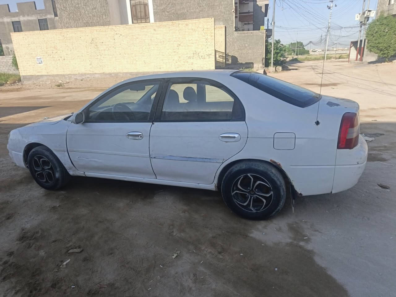 سيارة سبكترا موديل ٢٠٠٠ للبيع 
محرك نظيف الكير بي خلل ما يحول من ٣ لل٤
رقم بغداد 
السعر ٢٦
***********
مكان الفلوجة
