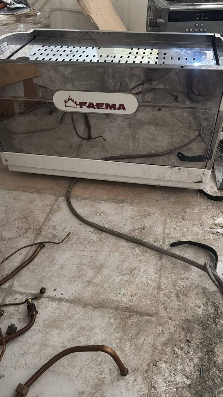 مكائن اسبريسو وقهوة ولقيمات  للبيع الاستفسار الاتصال
***********
