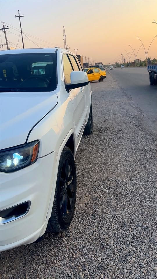 جيب موديل ١٩وارد أمريكي بلاك توب فول مواصفات حادث سرقه ٦قطع راجعه شركه بدون صبغ وبدون اي ضرر  مابيها تبريد شغال فول كير محرك مكفول صدر حداده جديد مكينه مبدل بساتم ١٤المرغوب  فلس متصرف عليها  سياره جاهزه  سنويه باسمي مكاني بغداد  للاستفسار/***********
