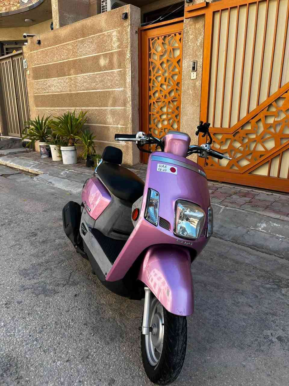 بوليسي مصطره للبيع موديل ٢٠١٠ ماشيه ٦٠٠٠صارله شهر طالعه من المعرض السعر خاص *********** رجاً المايعرف بأسعارهن لايعلق
