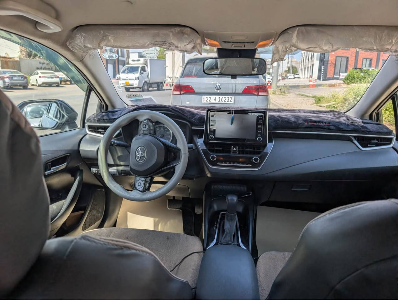 toyota corolla 2020LE
مواصفات امريكي 2020 LE
ره نگي ره ش قه تران 
سوبغ1 يه ك پارچه ي سبوغه به س بؤنيت
بێ ژؤري بي ئيرباگ زؤر خاوينه 
بيلاد جام دژه رؤژ 
بريك به سمه ئؤتؤ هؤلد
2 مؤدي ليخوريني هه يه 
ره قه م هه وليره  هه زه ي نويه سه نه وي به سه ر چوه 
گير مه كينه ته قه ره قه هه موو شتي به شه رت
ته عويل غرامه به ناو كردن به شه رت 
شوين هه ولير
ژماره ي موبايل *********** أربيل, العراق
