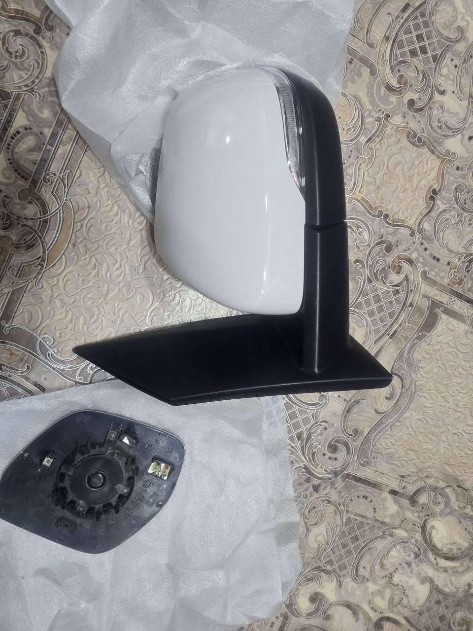 اغراض ستاركس للبيع
لوجيكتر ايمن تفصيخ
مرايه جهه السائق
لوي
واقيات امامي
ربع حزام تفصيخ
كله موجود بالصوره
*********** عنوان البصره الدير
