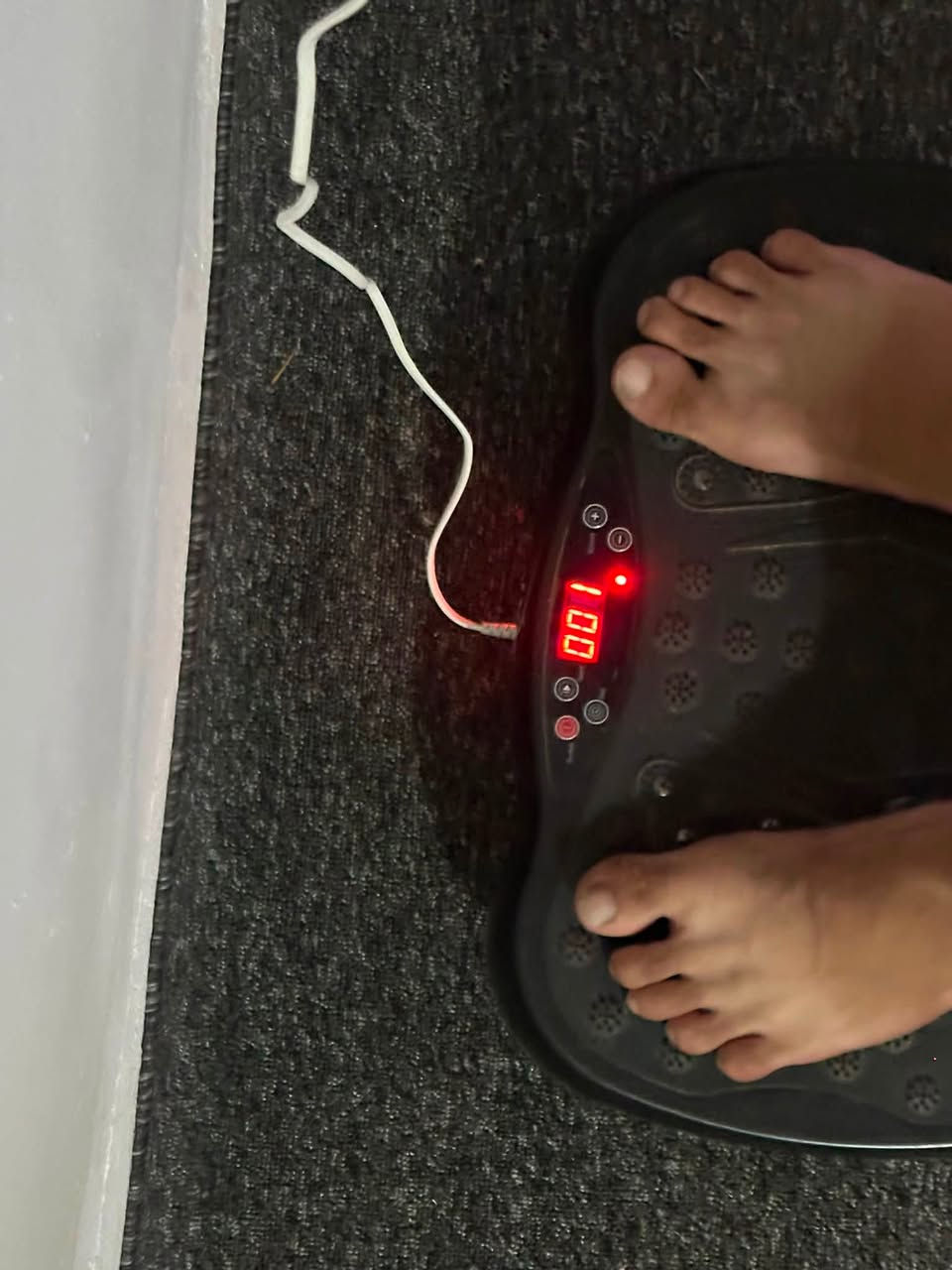 جهاز هزاز لجميع انحاء الجسم للبيع 
السعر 35الف الجهاز بدون ملحقات
مكان اسكندريه 
***********
