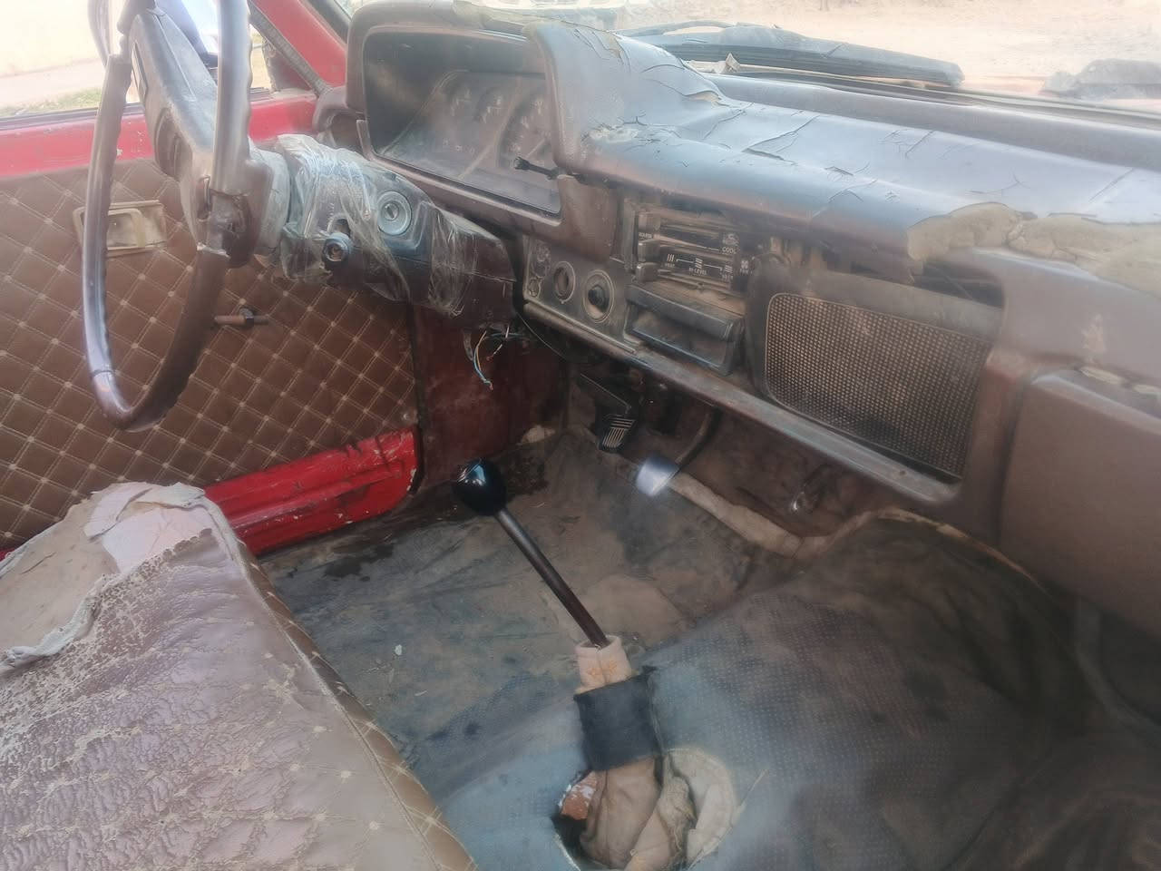 السلام عليكم
بكم 82رقم نينوى راعيو ما اندلو 
مكفول 
كير محرك اكسن كلها شرط 
العنوان قريه شكرا 
رقم الموبايل ***********
السعر 15وبيه مجال
