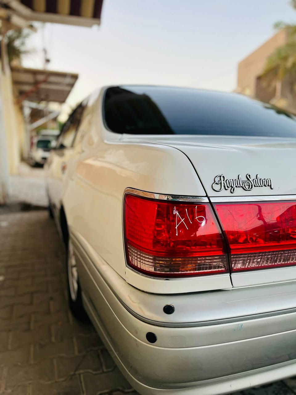 سلام عليكم ملكه للبيع كركوك مدفوع كمرك وضريبه باقيه بس عل رقم
مواصفات دكمتين فتحه  اصل خضراوي محجل
معروفه مواصفات الدكمتين
سياره جاهزه وجديده بمعنه الكلمه تبريد ثلج
كير ومحرك توني شادهن 
السياره مكفوله من الضربه والكص ونقل الجثه
واي عيب شرعي تجي وتشوف ابعينك 
كرستال اصل قرار ٤٨
 دكمتين
محرك ديفور الصغير
شاصي ٧١
برده خلفيه 
حداديه جديده
مشط اباجي 180 هد ايدك شرط 
مرايات شفط 
كشنات 4 دكم كهربائي 
ستيرن كهربائي عضلات
دواخل عسلي 
السياره باكيت واحلى من الصور 
السياره مال جناي ماتذب عليها الف دينار 
السعر ١١٢ وبيها مجال
مكاني النجف كوفه ***********
