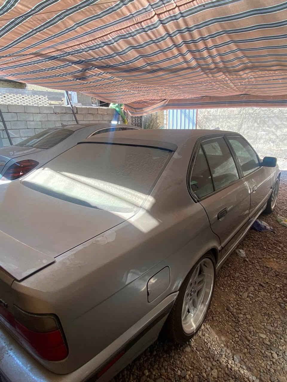 السلام عليكم
BMW
1993
 مصبوغه حزام جماليه مكفوله من الضربه 
فول مواصفات للاخير
مكاني بصره
سعرها  75 قفل قفل قفل 
***********
