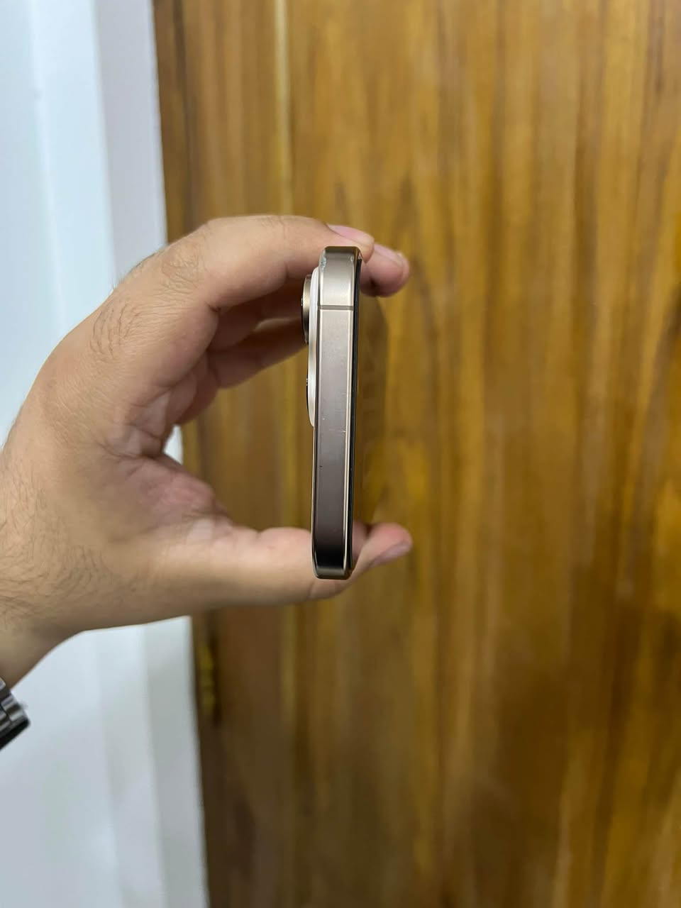 آيفون ١٦ برو ماكس • ٢٥٦ غ.ب. • جسر البنوك