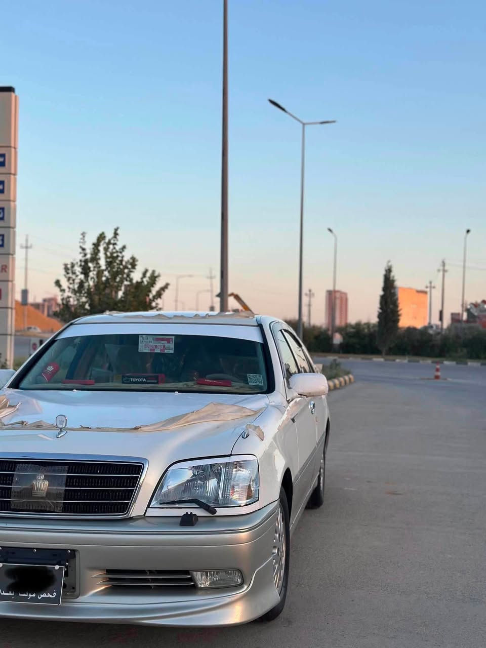 سەرەتا بەناوی خوای گەورە
بەدوای تاقانەیا ئەگەڕیت ئەمە بکڕە 
مەلیکە مووس 
دیفۆڕی بچووک 2002
داشبوڵی سەرو ژێری نەجەف
دوو دووگمەی یەک کوشن کارەبایە 
بێ چاڵ و شوختە سەیارەکە ماڵی دۆستە 
کامل سیرفسم بۆکردووە ڕۆنی گێڕ و مەکینەم گۆڕیوە یەک هەفتە ئەبێت یەک 250 مەسروفی نییە سەیارەکە لە بەرەو ڕوو جوانترە کۆدی هەیە بەناوی خۆمەوەیە بارکۆدم بۆ وەرگرتووە 
کامل جوانکاریم بۆ کردوور کامل سپۆرتە 
لە سلیمانیم 
سعری 56  گەڵاو مەجالیکی برایانە 
ر***********
