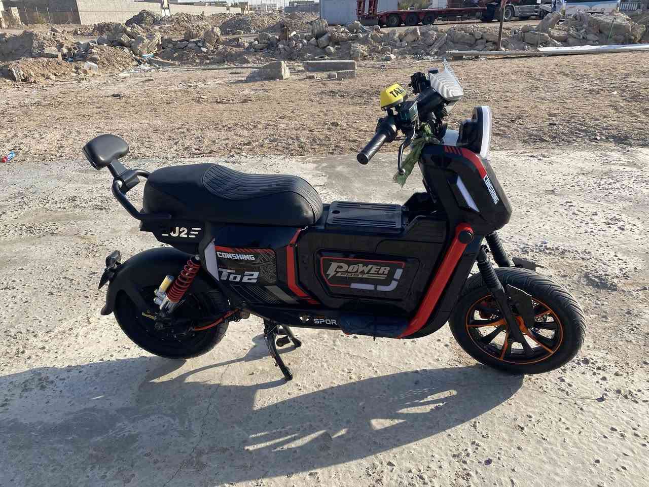 السلام عليكم دراجه شحن to2  2026 ملف 2000 بطاريات 5كبار   الدراجه نضيفه ما عدا المدكر الأمامي مكسور   بصمه وكارت  السعر 550 بيها مجال العنوان أبي الخصيب مقابل صناعيه حمدان للتواصل ***********
