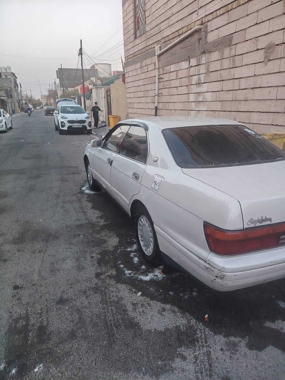 سلام عليكم كراون بطه فصل  لون لؤلؤي موديل 93 كير مكينه جدد تبريدهه عوزه بس بوريات كبريسر شغال  بديهه حلوو سنويتهه مامنتهيه  كهربائيات كلهه شغاله حداده نعمه من الله سعر 45 المكان بصره القبله شارع المدارس  رقم ***********
