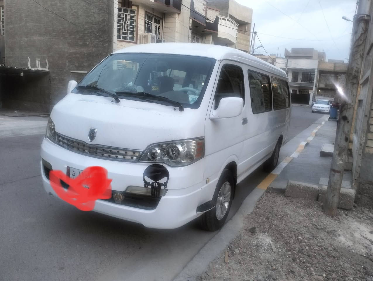 السلام.عليكم. جنبي موديل 14 مطلوبه للمصرف فلوس وجاي تسدد حاليا باقي  عليه. 9700 وكل شهر تروح اسدد تستلم وصل مصرف.  السياره. حلوه مرتبه ابو السنويه يمي يسويلك قياده وكله. اكعدك ويا. ييها مكينه ملكه  كهرباء شغاله تاير نص عمر السبير جديد  تكمل تسديد كبل تحويل تاخذ بس تلتزم بلتسديد. السعر 45 ورقه 
 مكان غزاليه.  ***********
