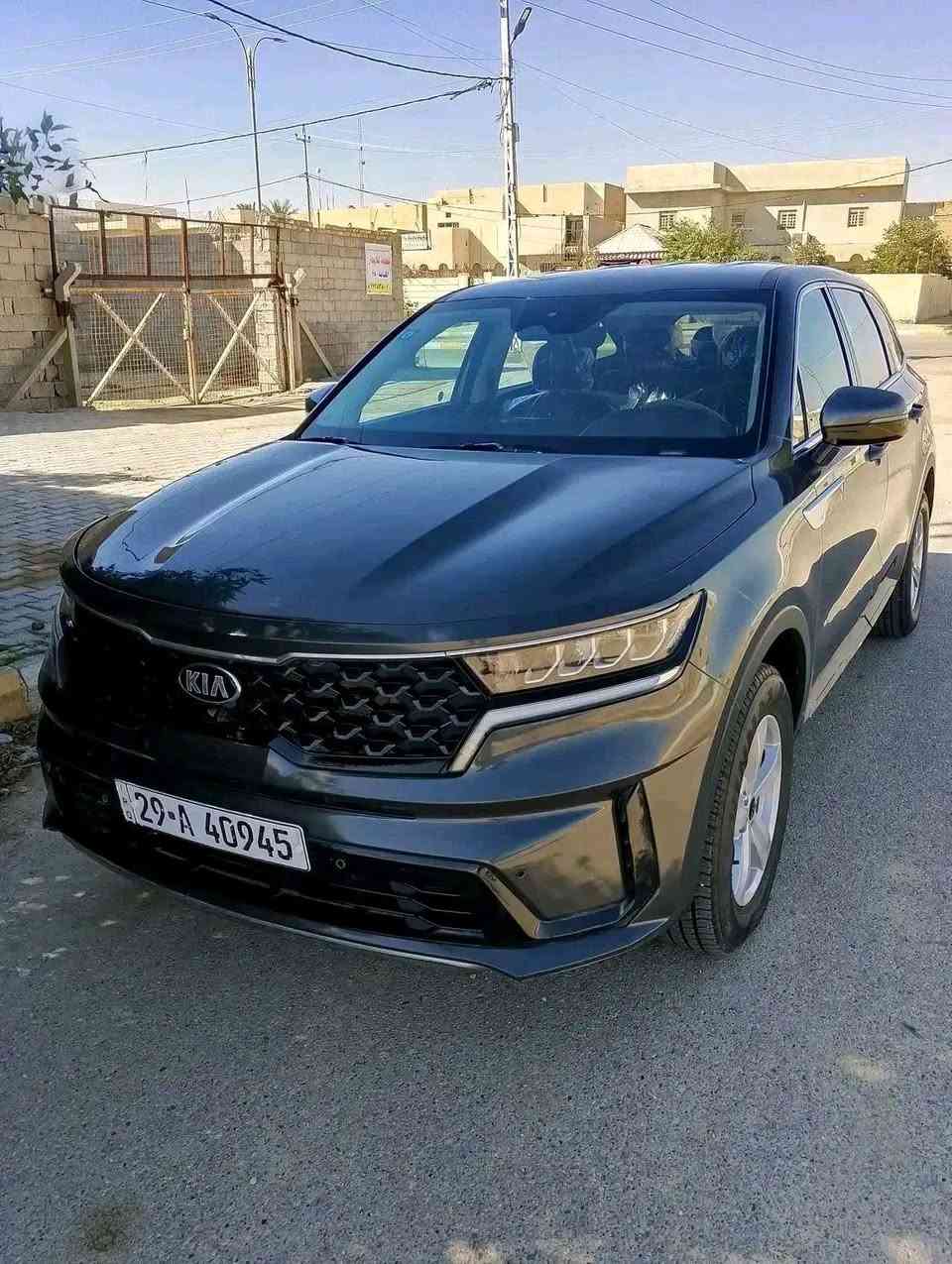 سلام عليكم سورنتو وارد أمريكي  موديل 21 محرك 2500 مشايه 55 الف مكان واسط مركز المدينة للبيع فقط .  الرقم ***********
