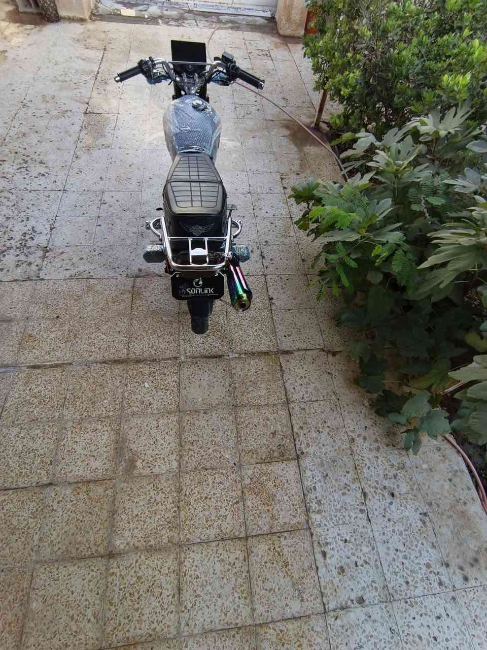 ايراني • ٢٥٠ • ٢٠٢٥