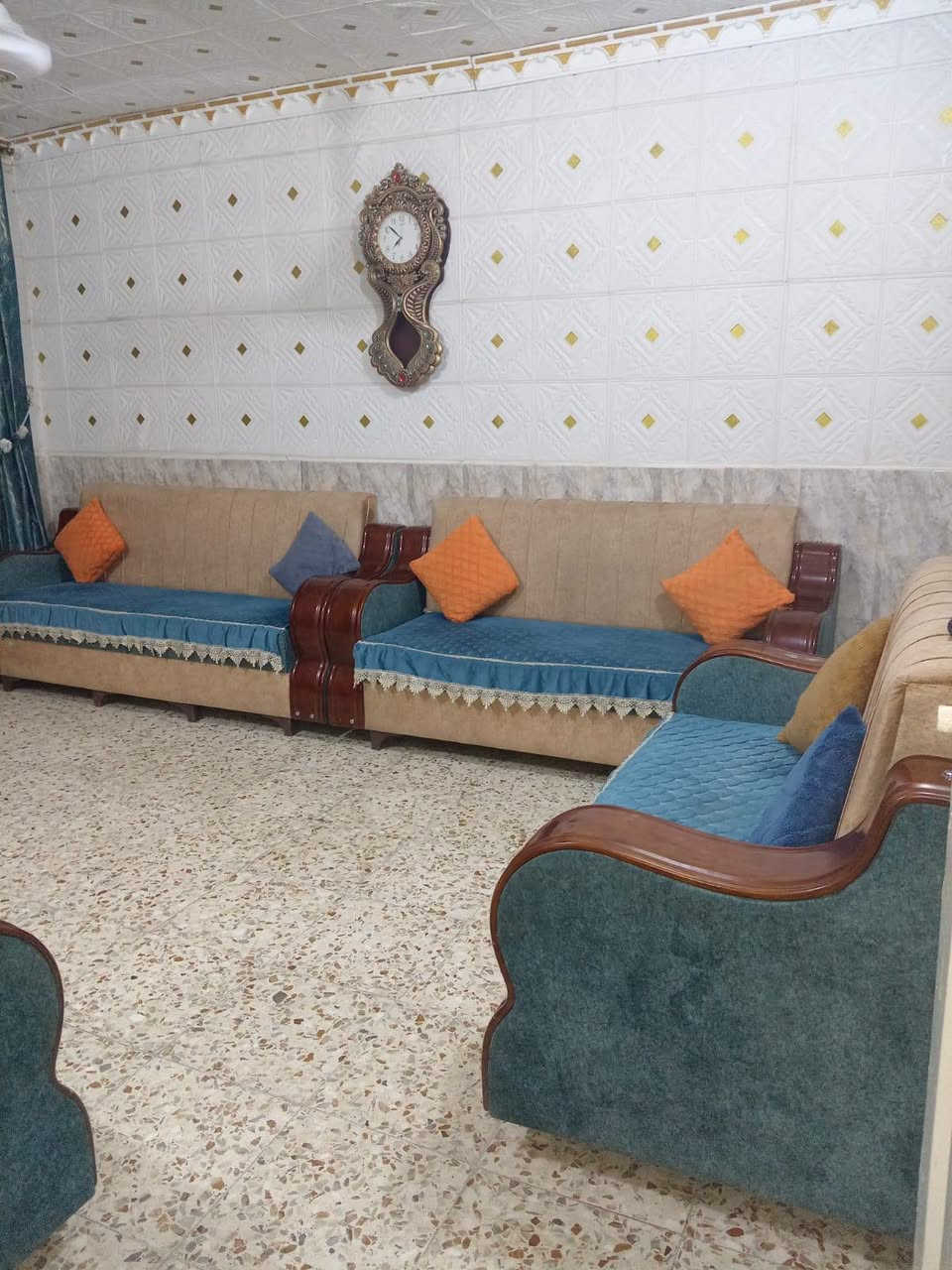يالله عرضنا لهذا اليوم مميز ومناسب بسعر قطعه
بيت للبيع بالبكرلي الثانيه خلف جامع سلمان المحمدي طابو زراعي سند 25 مساحه 110 متر 

يحتوي على غرفه واستقبال وكلدور ومطبخ ومجمع صحيات داخل وخارج ومنور 

البيت بناء 2019 بناء بلوك ابو گيره وعگاده بس شغل درجه اولى السطح مطبگ فرشي

 

سعر البيت 50 وبي مجال ويرهم بالقسط مقدمه 35 مليون

لليرغب بالشراء او عرض عقاره للبيع او الايجار مراجعة مكتب عقارات حسين المعموري الكائن في البكرلي قرب جامع سلمان المحمدي على اليمين 

او الاتصال على الرقم *********** او واتساب بادارة حسين المعموري والمحامي فاروق المعموري
