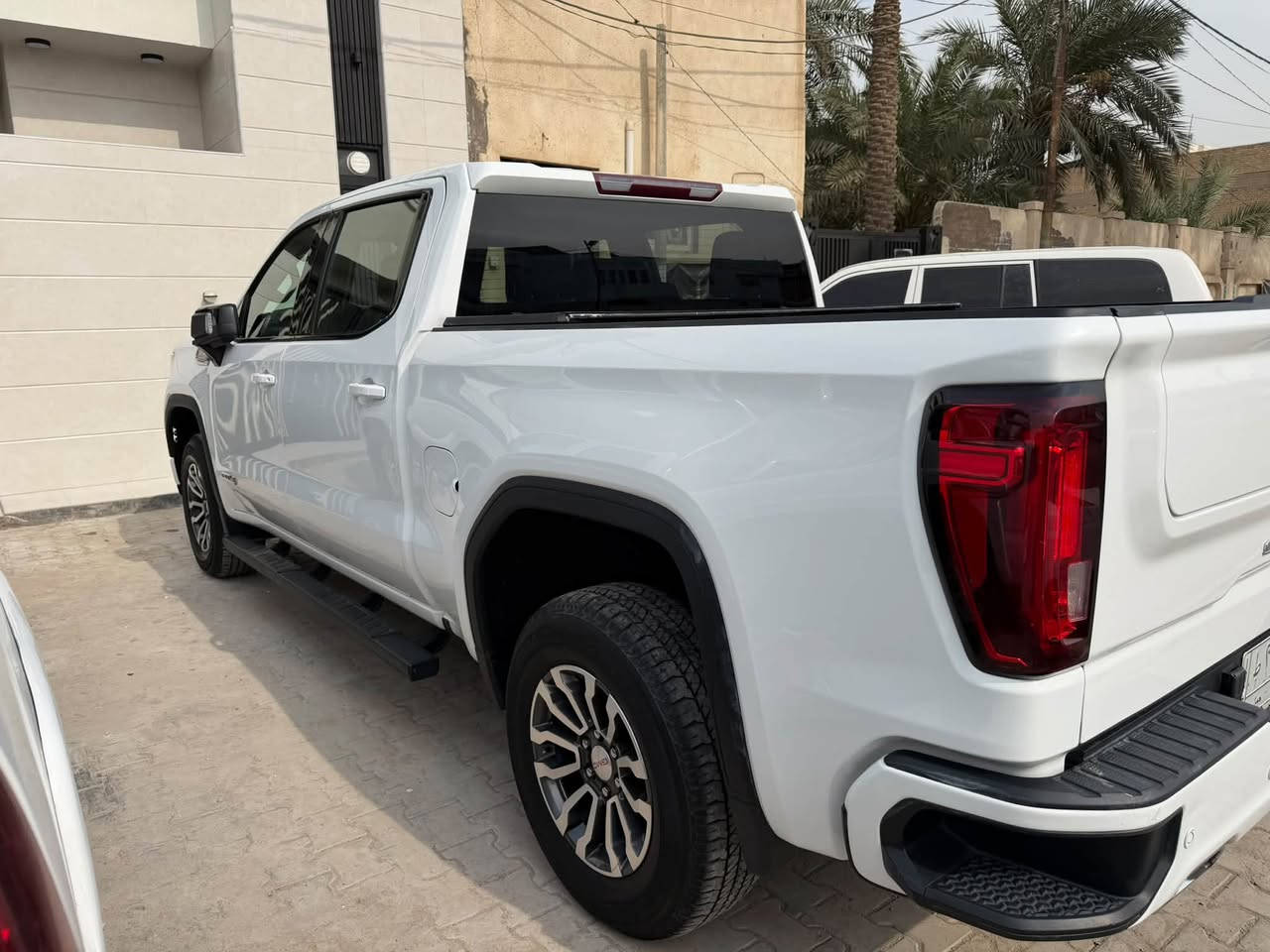 سلام عليكم
للبيع جمسي سيرا AT4
فول مواصفات رقم بغداد الماني 
وارد امريكي بيه قطعتين
للاستفسار:***********
السعر :350 $وبيه مجال 
مكاني نجف
