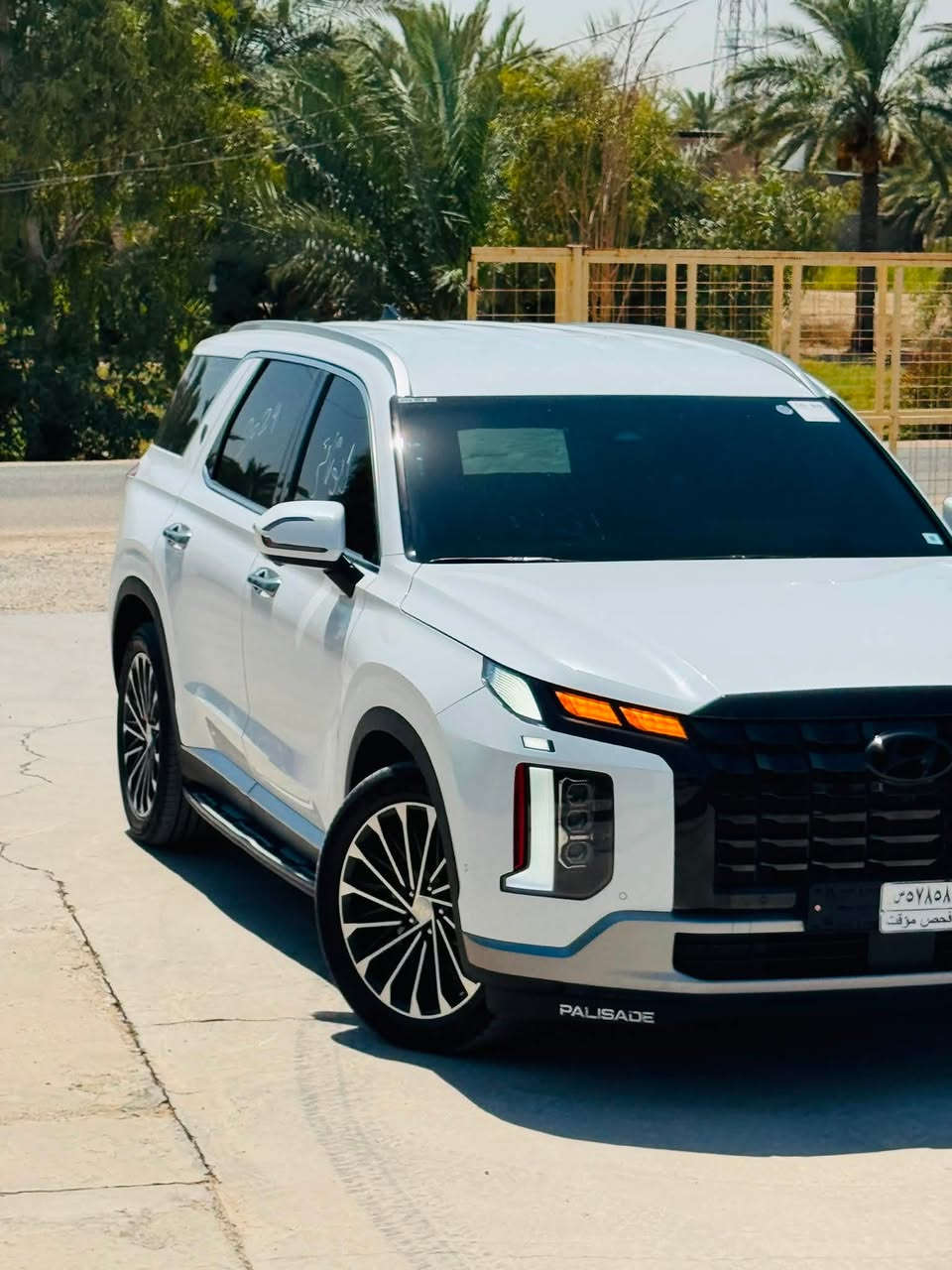 �
الفخامة، الراحة، والقوة اجتمعت بسيارة وحدة 🚘✨

 للبيع سيارة هونداي باليسايد 2024 وينه اليدور الراحه والامان دخول جديد وارد كوري 

🚘 Hyundai Palisade 2024

✨ فول مواصفات عدا الفتحة بعده الفحص والمعاينه تبينه  اكو كلير بل قبق الجنطه  فقط 

🔢 رقم بغدادشهداء وكاله عامه  دخول جديد وارد كوري 

المواصفات: 🔹 تحكم بصمة مع خاصية التقدم والرجوع

🔹 تشغيل عن بُعد

🔹 العداد10الف 

🔹 ترحيب ذكي عند الاقتراب

🔹 سماعات Harman Kardon

🔹 رادارات محيطية من جميع الجهات

🔹 حساسات أمامية وخلفية – 12 حساس

🔹 5 كاميرات مع نظام رؤية 360°

🔹 كراسي Memory

🔹 كراسي جلد أبيض فاخر

🔹 جميع الكراسي كهربائية مع تدفئة وتبريد

🔹 كراسي VIP

🔹 تبريد مركزي أمامي وخلفي بتحكم منفصل

🔹 شفتات تحكم خلف المقود

🔹 مرايا جانبية: هيتر + تعتيم + إضاءة LED عند الاقتراب + رادار جانبي

🔹 صندوق كهربائي شفط، يفتح عند الاقتراب، مع 4 وضعيات للفتح

🔹 محرك 3.8L V6

📞 للاستفسار: *********** اواتصل *********** وبيك خير ودلل مكان السياره نجف كوفه قرب جسرلامام علي 😘لامانه السياره بل حقيقه بعد احله من الصور
