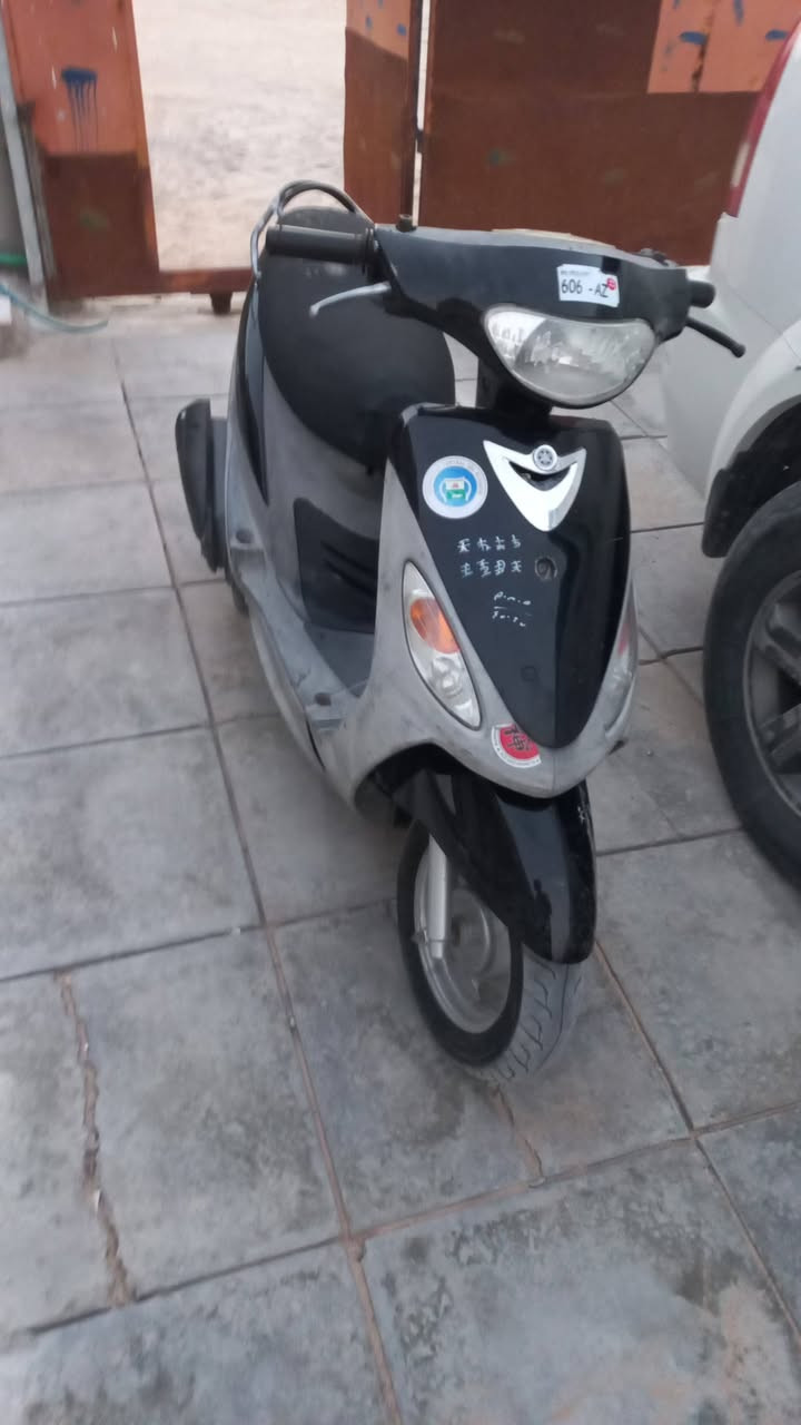 ماكس قجمه مكينه خرسه مفتوحه  كهربائيات بس اشاير واكفه سلف عوزه راجز الدراجه حلوه ونضيفه مراوس بيراني اوراق كلك ما اريد وانطي فرق اذا حلوه بس  مو هواي واسف على الاطاله للتواصل ***********
