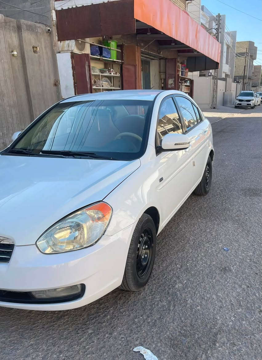 للبيع اكسنت 2011رقم  اربيل وكاله او تحويل صدر جديد تبريد شغال
داخلها مثل ما موضح بالصور وبعد احلى 
السعر (85)$ وبيها مجال
العنوان النجف
الاستفسار 
***********
