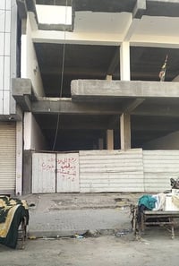بناية تجارية • ٢٠٠م • واجهة ٢٠م