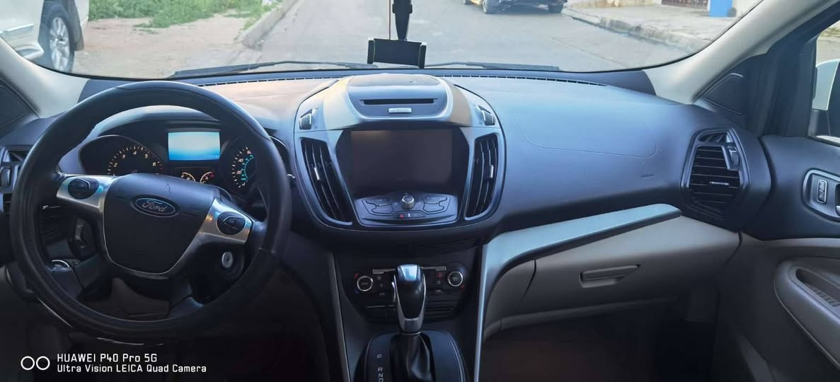 ده بل اكسن و كوشن جلد و هيتر و ده بل جام و كودى ده رگا و كير سبورتى و جام هيتر و شاشه كه وه ره سيستم به فر زور مواصفات هه نه .زور خازينه سياره ماله و كير و مكينه شه رت.*********** دهوك, العراق
