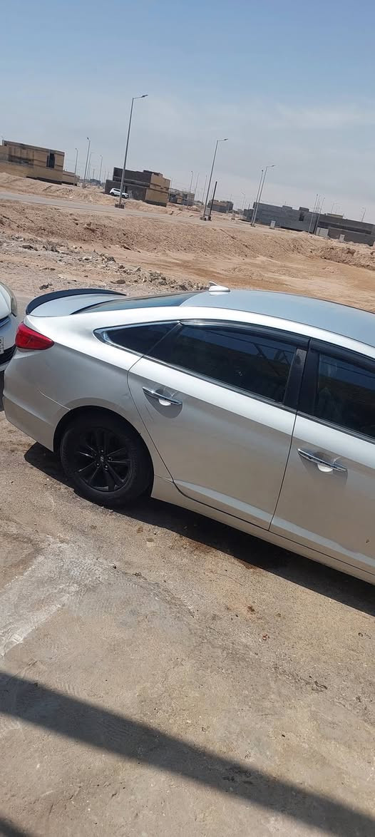 سوناتا ١٧ غاز اصل محرك ٢٠٠٠ دوش جديده كص جنطه مكان البصره سعر ٤٥ وبيه مجال قليل شراي يتصل ***********
